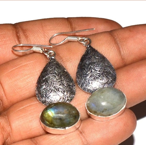 New Labradorite Silver Earrings. 2" - Picture 2 of 2